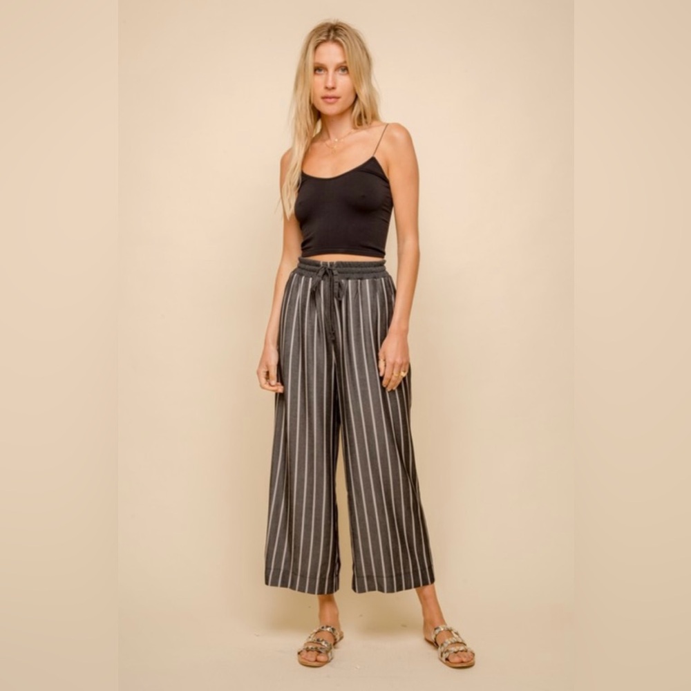 BANDING WAIST WOVEN STRIPE CROP PANTS! 🖤 - Picture 2 of 6